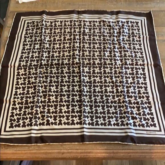Vintage Givenchy scarf - Picture 2 of 5